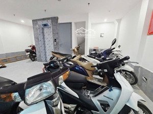 mời khách hái hoa căn hộ 12 phòng khép kín-7 tầng thang máy- dòng tiền 42tr/ tháng -đủ pccc