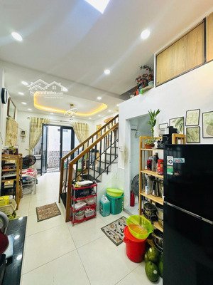 32 m2 xvnt nở hậu p.26 2 lầu 2pn 2wc nhỉnh 4 tỷ