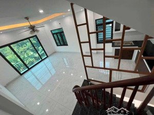 chính chủ cần bán nhà riêng tại tây mỗ- nam từ liêm: lô góc , ô tô đỗ cổng - 36m x 5t chỉ 7, 2 tỷ.