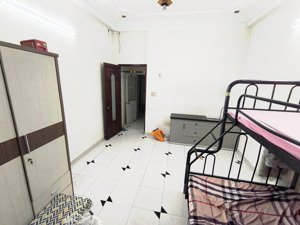 chính chủ cho thuê phòng ban công full nội thất ngay ngã tư phan đình phùng phú nhuận