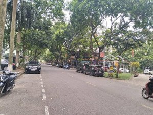 toà khách sạn 9 tầng lừng lững - view hồ đền lừ - full nội thất - dòng tiền ổn định gần 4 tỷ/năm