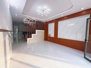 bán nhà phường phước nguyên, trung tâm tp bà rịa, mua về là vào sử dụng được liền, giá 5tỷ300tr