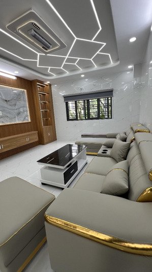 nhà đẹp 5 tầng - giáp khu tên lửa
( b.tân ) - dt 4x15 - hxh 8m - giá nhỉnh 7 tỷ