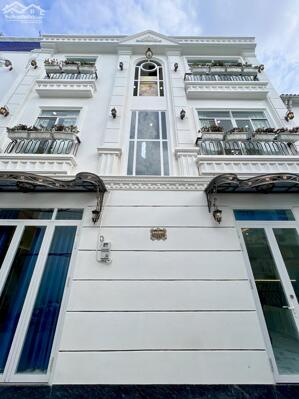 Nhà 1 trệt 2 lầu Full nội thất - Trục chính hẻm Nguyễn Văn Cừ - Cách Đại Học Y Dược 500m