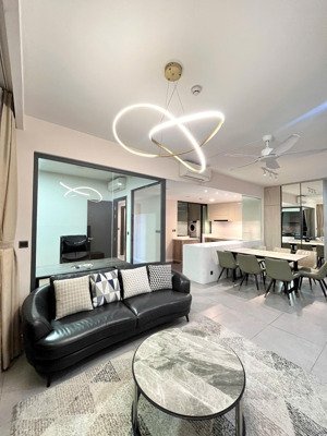 feliz en vista căn 2pn -2wc nội thất sang trọng.nhà sạch sẽ và lung linh giá cho thuê 26triệu/tháng