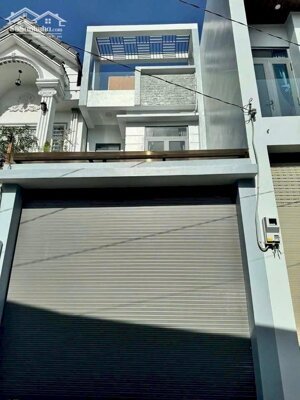 Nhà 1 trệt 2 lầu có sân đậu ô tô - Hẻm 387 Trần Nam Phú - Gần Đại Học Y Dược