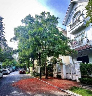 nhỉnh 21 tỷ - nhà 5 tầng mt siêu vip khu k300, phường 12 quận tân bình. dt: 5x17, ngay đường a4.