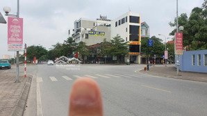 phúc lợi nhà mới 5 tầng thang máy sát vinhomes