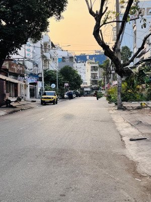 sở hữu ngay đất đẹp, vuông, chuẩn 4.4x20, mt đường số tân quy, chỉ 13 tỷ.