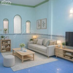 Giảm sâu nhà trước Tết vào ở ngay, Âu Cơ gần Đầm Sen, DT 3.6x18m, 2 tầng, pháp lý chuẩn