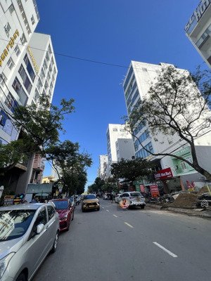 bán mt kinh doanh đường đỗ anh hàn_quận sơn trà_gần 200m2 lô góc _xây căn hộ_biệt thự_có dòng tiền