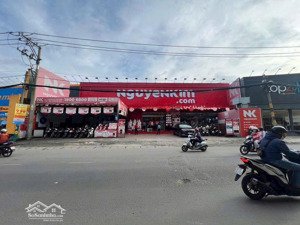 bán nhà mặt tiền lý tự trọng - dt: 12 x 22m - nhà cấp 4 - giá bán: 100 tỷ tl tin thật 100%