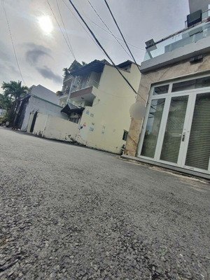 hàng hiếm tại quốc lộ 13, 7,2 tỷ, 74m2, 4pn, 5wc, 4 tầng, thủ đức, hcm