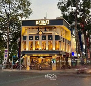 góc 3 mặt tiền trần quang khải - nguyễn hữu cầu; 221m2 (13 x 17); hđt 350 triệu - bán 70 tỷ