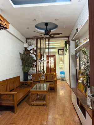 chính chủ đổi căn to hơn nên em cần bán căn 2pn chung cư đại thanh. giá 3tỷ2