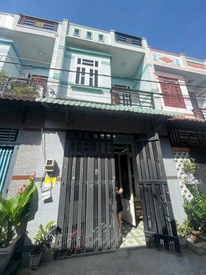 nhà đẹp 4*12m 2pn 2wc 2/ngắn đường 1a hẻm 4m lh xem nhà