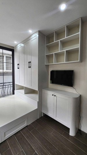 bán toà nhà 9 tầng phố liễu giai, ba đình, dt 100m2 - 2 penthouse - 24 căn haộ cao cấp. giá 31.5 tỷ