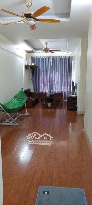 bán căn 70m2 tòa 19t kiến hưng, hà đông, hà nội. thiết kế 2pn, 2 vệ sinh. sổ đỏ sang tên ngay