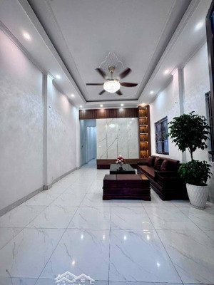 lô góc ô tô đỗ cửa full nội thất ở sướng ngay - dt 64m