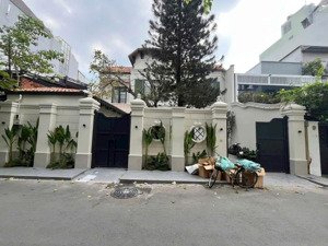 khan hiếm - tòa nhà giảm 4 tỷ - 23 đông du q1 - 4x13m - thuê 145tr/tháng - giá bán nhanh 66,5 tỷ