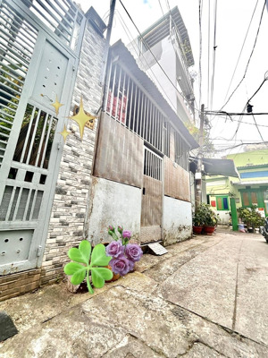 bán nhà kế mt xe hơi, đoàn văn bơ, chỉ ~71 tr/m2, ngang 5.9m nở hậu, về xóm chiếu, nguyễn tất thành