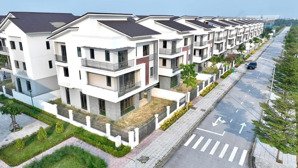 suất ngoại giao villa 225m xây 3 tâng đường 15,2m chỉ cần 5 tỷ đã sở hữu đối diện sun phù đổng