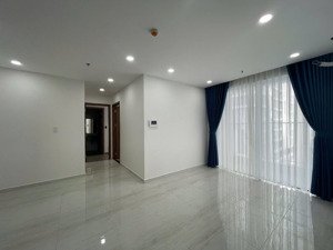 chinh chu bán chung cư happy one central căn góc 70m2 2pn 2wc giá 1tỷ470 có sổ sẵn.