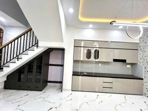 cần tiền bán gấp căn nhà đường hẻm trương đăng quế p3 gò vấp