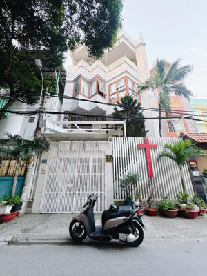 chủ nhà bán gấp buiding văn phòng tốt nhất khu k300 8x20m 4 tầng, giá tốt nhất khu 33.5 tỷ (gấp)