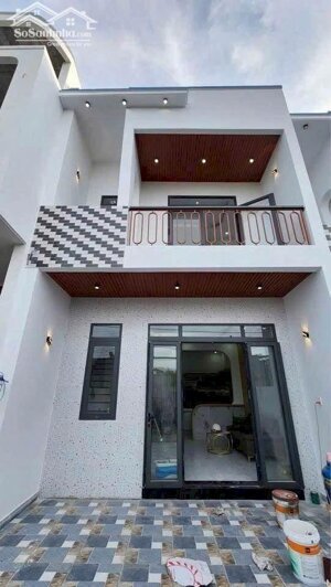 NHÀ LẦU NGAY UỶ BAN PHƯỜNG TÂN TRIỀU SIÊU RẺ CHỈ 2TY050( còn bớt )