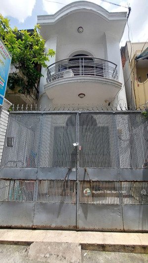 cho thuê nhà nguyên căn trần xuân soạn 85m2 full dt sử dụng 190m2 nhà 2 tầng 4 phòng chỉ 15tr/tháng