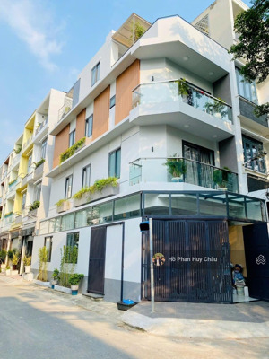 (hiếm có) căn góc 2 mặt tiền hẻm 8m ô tô tránh - chính chủ xây tâm huyết - 4 tầng siêu đẹp, 7 ty6