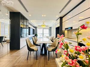 NHÀ VỊ TRÍ ĐẸP- DT 66M- 5 TẦNG- VỈA HÈ- Ô TÔ TRÁNH- KINH DOANH ĐỈNH- PHỐ NGUYỄN THỊ ĐỊNH.