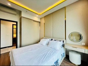 kẹt tiền bán gấp 3pn 100m2 eaton park giá 16 tỷ lh 