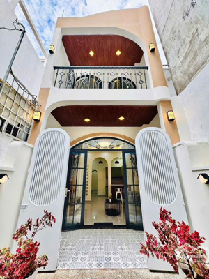 bán nhà êm đẹp cô giang, p2, phú nhuận, 9 tỷ, sổ riêng, xung quanh tiện ích đầy đủ