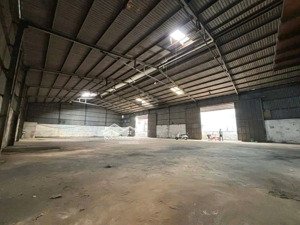 *kho cho thuê 1000m giá 46tr/
* đường võ văn vân vĩnh lộc b,bình chánh
.xưởng cao ráo,