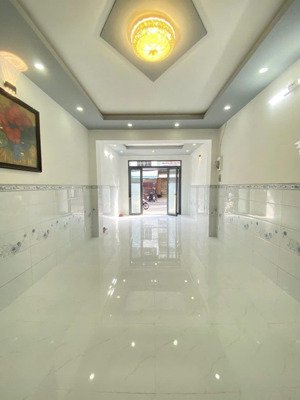 bán nhà mặt tiền đường lạc long quân phường 3.quận 11.dt 50m2,giá 14,8 tỷ tl