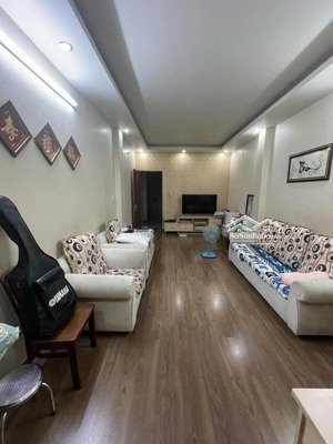 nhà mặt tiền phường 4 quận 8 dt 4 x 17,64. 5 tầng xây kiên cố, khu dân cư an ninh