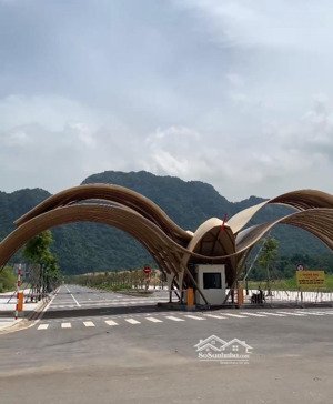 gọi bán đất tại đường hồ chí minh, 200m2, 9 triệu / m2, mặt tiền 11m, pháp lý đầy đủ