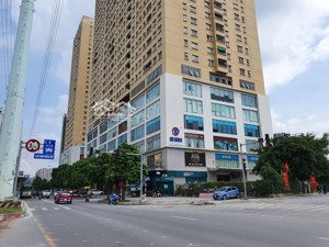 tìm đối tác thuê mặt bằ 188m2 tầng 1 chân đế chung cư tố hữu