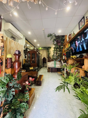 bán nhà đất thánh, 3.4m x 11m, sát quận 10, giá 4.8 tỷ tl, 2 tầng, p6, tân bình