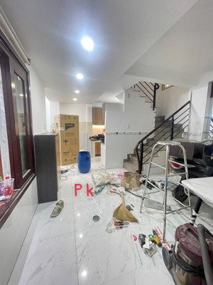 cho thuê nhà nguyên căn 3pn 2wc dt gần 100m2 ngay nguyễn công hoan phú nhuận