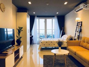 chính chủ cần cho thuê gấp căn hộ sky center 36m2 ot 10 triệu ở liền. đt: cường view mát