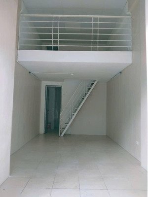 chính chủ cho thuê kiôt ct1 b xa la có gác xép giá 9tr/th