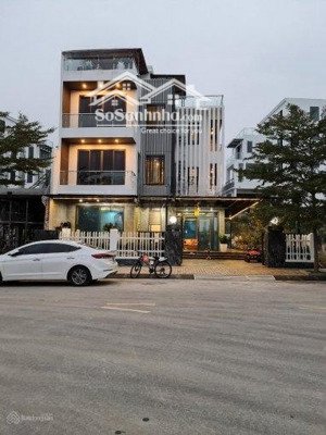 chính chủ cần bán gấp bt phú cát city. 181m2, giá 71tr, có sổ đỏ.không lỗi phong thủy.lh:0964588966