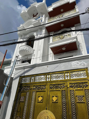 nhà đẹp, hẻm lớn, gần chợ, trường học, giáp quận 6