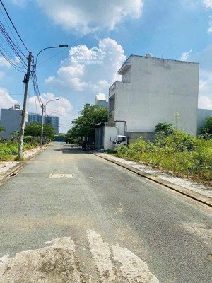 sở hữu lô đất nền đường 9m thông thuộc dự án eco6 giáp centana trường lưu 50,4m2 giá 3ty4