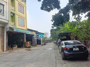 bán 79m2 đất đấu giá phú thị- phân ô bàn cờ phù hợp kinh doanh 8,6 tỷ