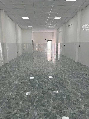 cho thuê nhà mặt phố lê văn lương giá 30 triệu, 300m2 phù hợp cho kinh doanh hoặc làm văn phòng