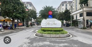 hàng xóm himlam vạn phúc - hà đông phân lô vỉa hè - kinh doanh - bán đất tặng nhà cấp 4 - 15 tỷ hơn